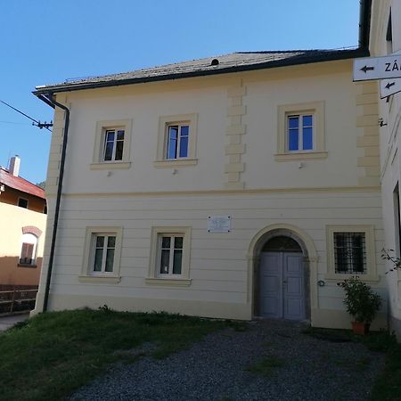 Krizkov Dom Apartment Кремница Екстериор снимка