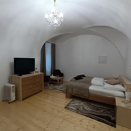 Krizkov Dom Apartment Кремница Екстериор снимка