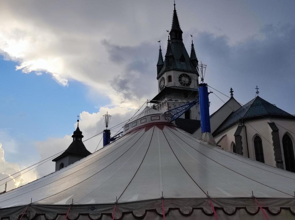 Krizkov Dom Apartment Кремница Екстериор снимка