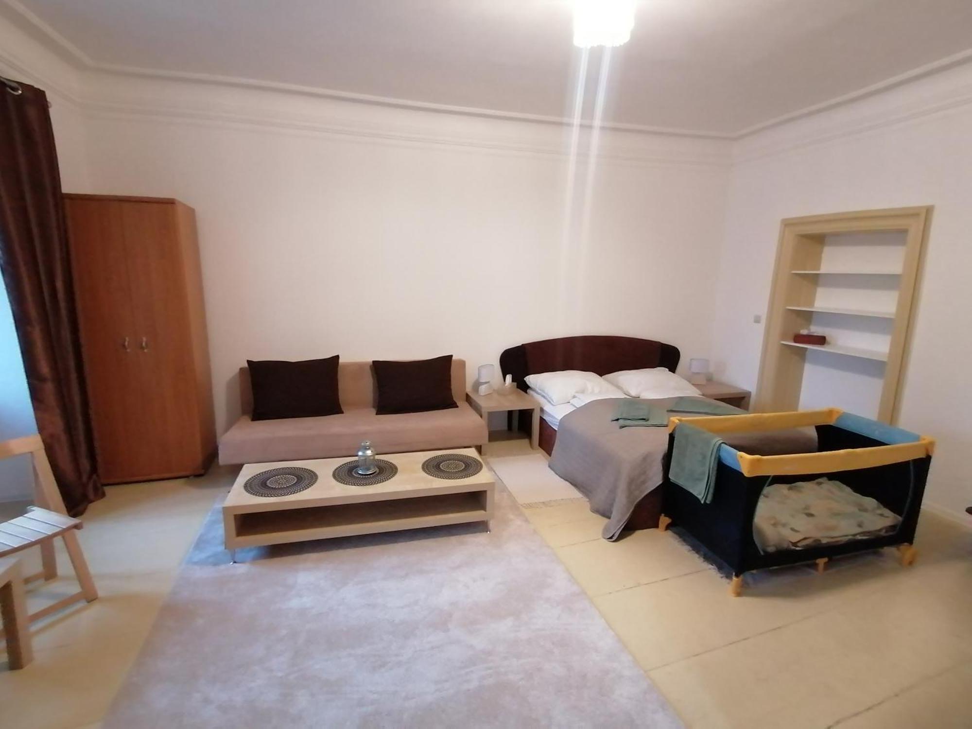 Krizkov Dom Apartment Кремница Екстериор снимка