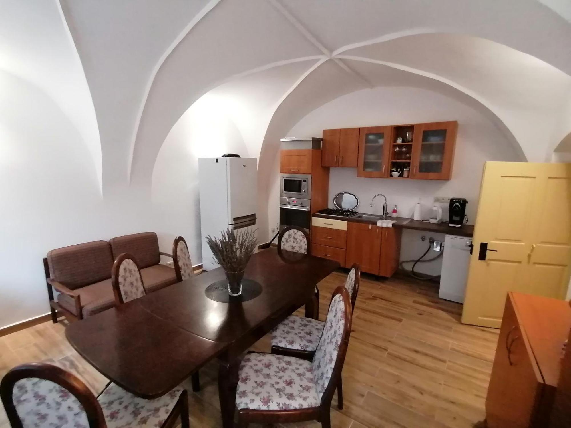 Krizkov Dom Apartment Кремница Екстериор снимка