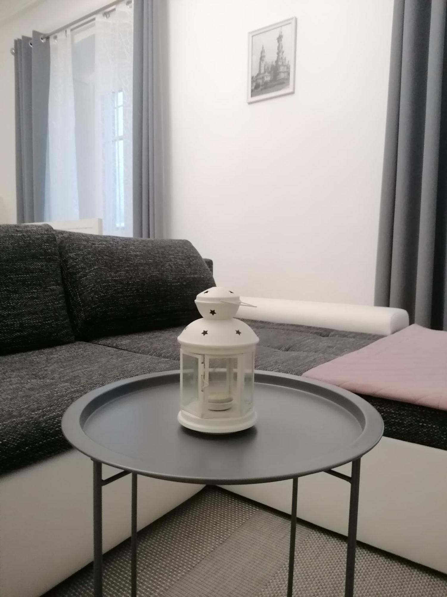 Krizkov Dom Apartment Кремница Екстериор снимка